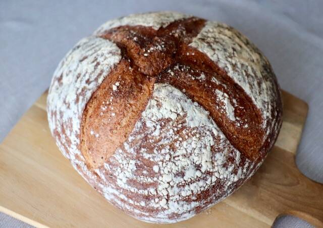 森のパン　カンパーニュ