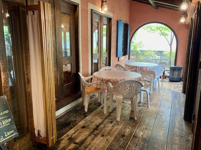 タベルナ　ラ　ピアッツァ　テラス席