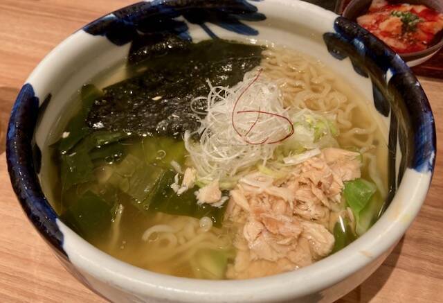 弟子屈ラーメン　鮭とば塩