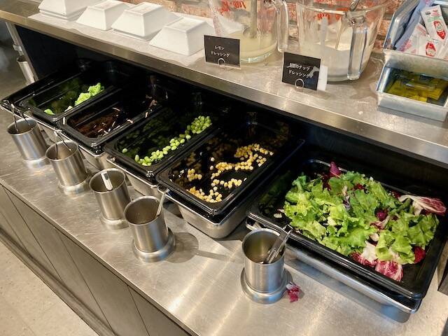 J.S.BURGERS CAFE　サラダ食べ放題