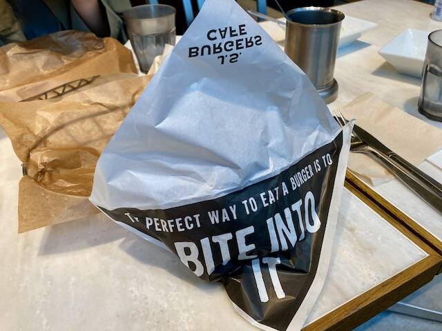 jsバーガーズ　カフェ　ハンバーガー