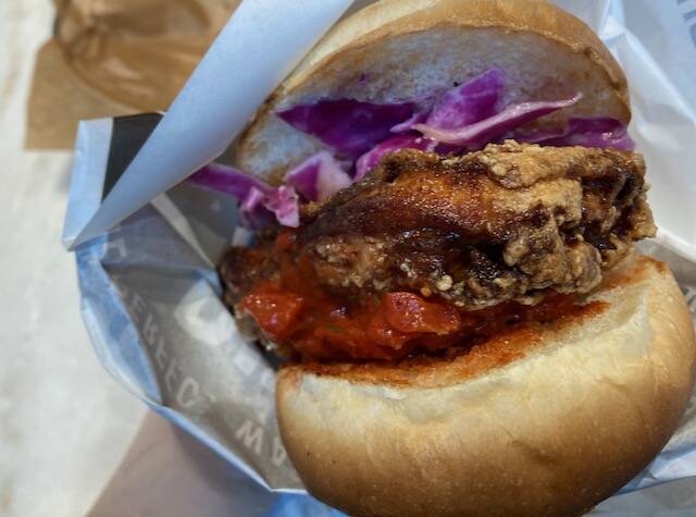 jsバーガーズカフェ　レッドホットチキンバーガー