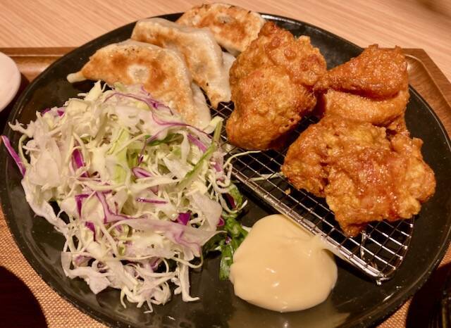 餃子とカレーザンギの店　大通本店　点心定食