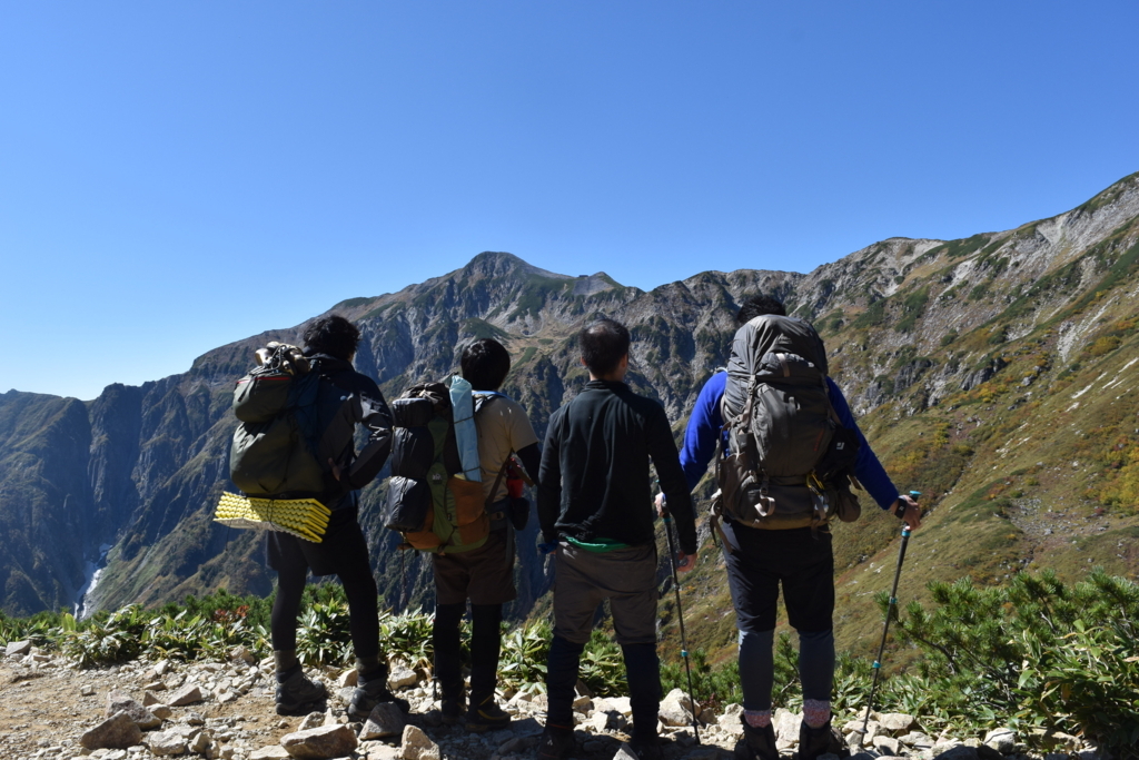 笠ヶ岳登山 笠新道 クリヤ谷 北アの秀峰へ挑む 北千住山部の遅い夏合宿 前編 山と犬と挽肉と 笠ヶ岳登山 笠新道 クリヤ谷 北アの秀峰へ挑む 北千住山部の遅い夏合宿 前編 山と犬と挽肉と