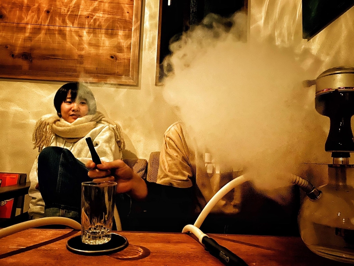八日市にシーシャ 水タバコ カフェを作っています 北浦耀司の制作室