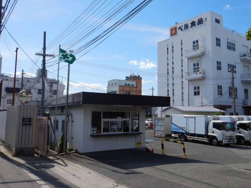 ベル食品玄関