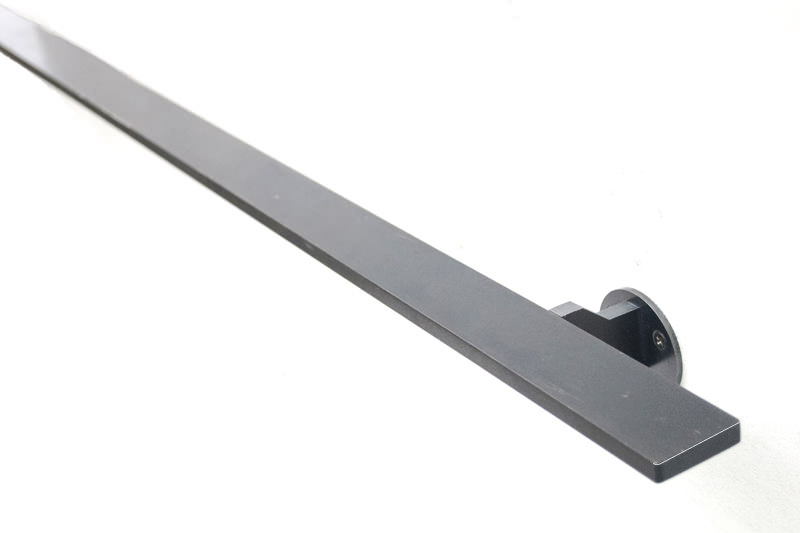 空間には建築金物も大切な要素です 黒くてかっこいい建築金物さがしました Kitispace 固定概念にとらわれないシンプルで楽しい居心地の良い暮らし