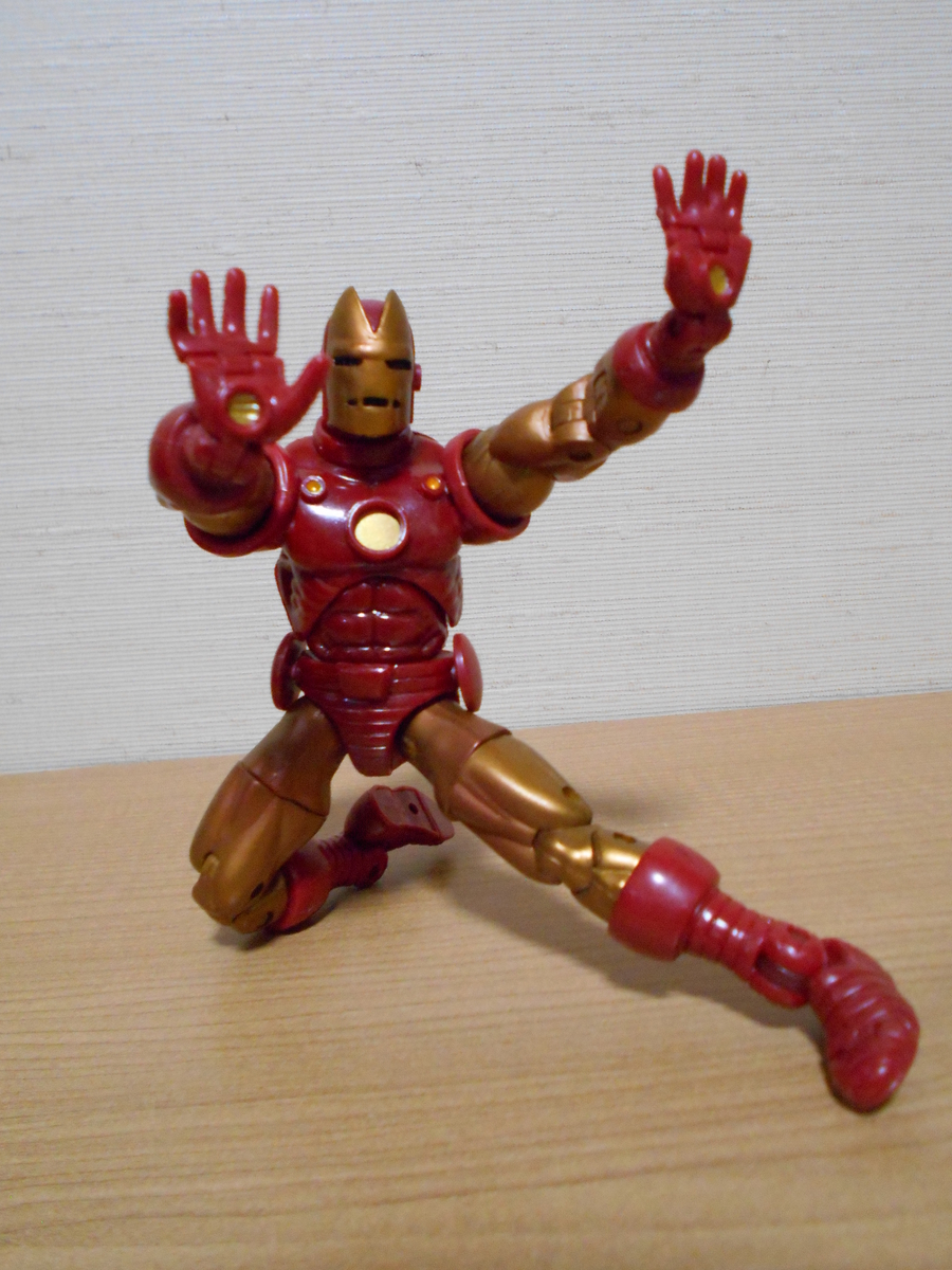 新品 マーベル レジェンド アイアンマン ゴールド バージョン トイビズ 鉄の世界 -Marvel Legends 20th Anniversary Iron Man- | トイ