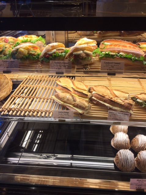 Boulangerie Patisserie Viron 丸の内店 ブーランジェリー パティスリー ヴィロン とりあえずオーラスで