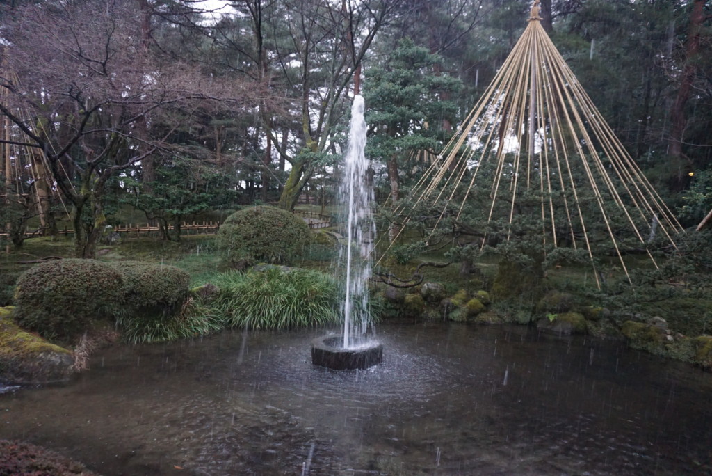 兼六園にある日本最古の噴水