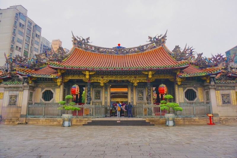龍山寺外観