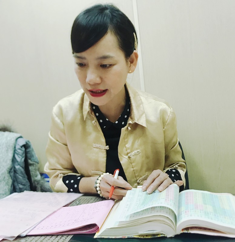 占ってくれた美人占い師さん