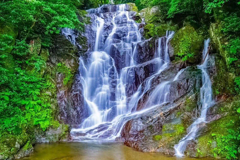 福岡県糸島市の白糸の滝