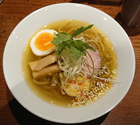 鶏中華そば塩中太麺（一照庵）