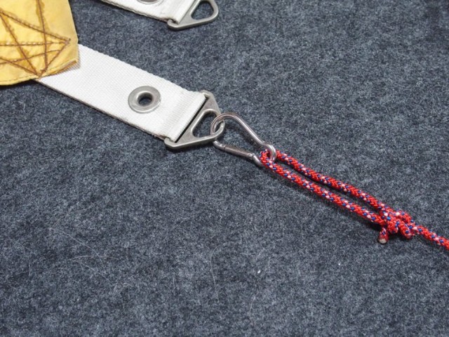 キャンプでのカラビナの活用方法を3つ紹介 利便性がupします こうキャンブログ キャンプでのカラビナの活用方法を3つ紹介 利便性がupします こうキャンブログ