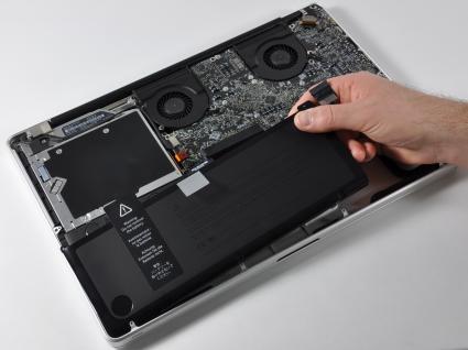 MacBook Pro 17インチ、早速の解体ショー - りんごが好きなのでぃす