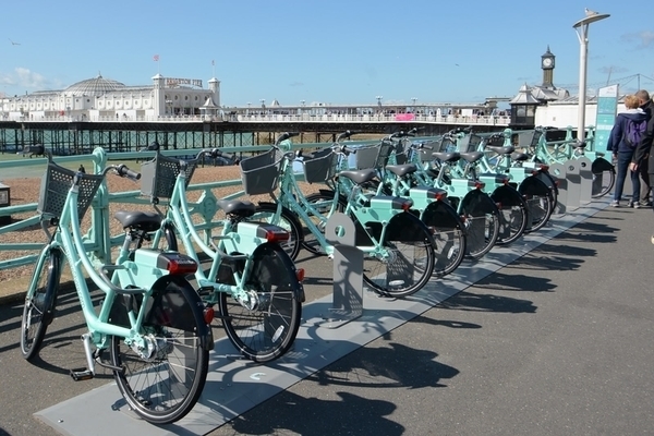 ブライトン・自転車スタンド