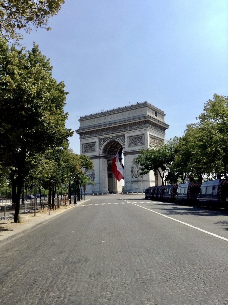 Oさんの写真で巡る世界の旅 第10回 フランス編 その2 フランス革命記念日 グリーンヒル鴨志田西団地 オフィシャルホームページ