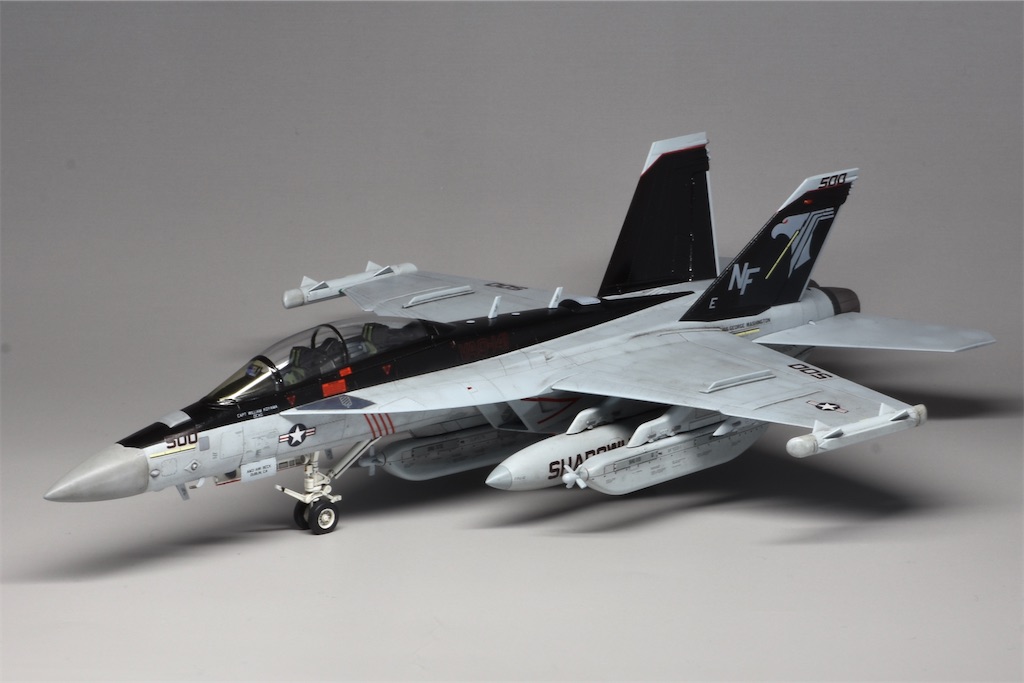 プラモデル完成品1/72EA-18Gグラウラー プラモデル完成品1/72EA-18G