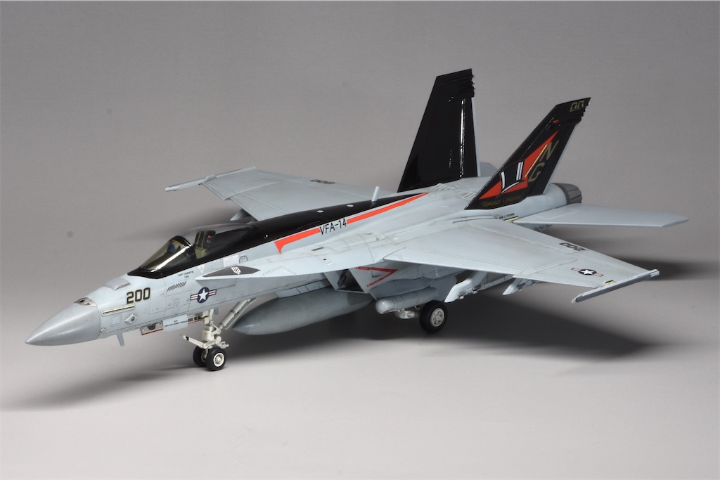 ハセガワ 1/72 F/A-18E VFA-14 - 人の金でプラモが欲しい