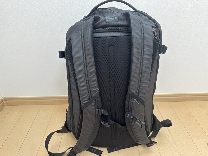 グレゴリーのコンパス30を徹底レビュー|普段使いや機内持ち込みは