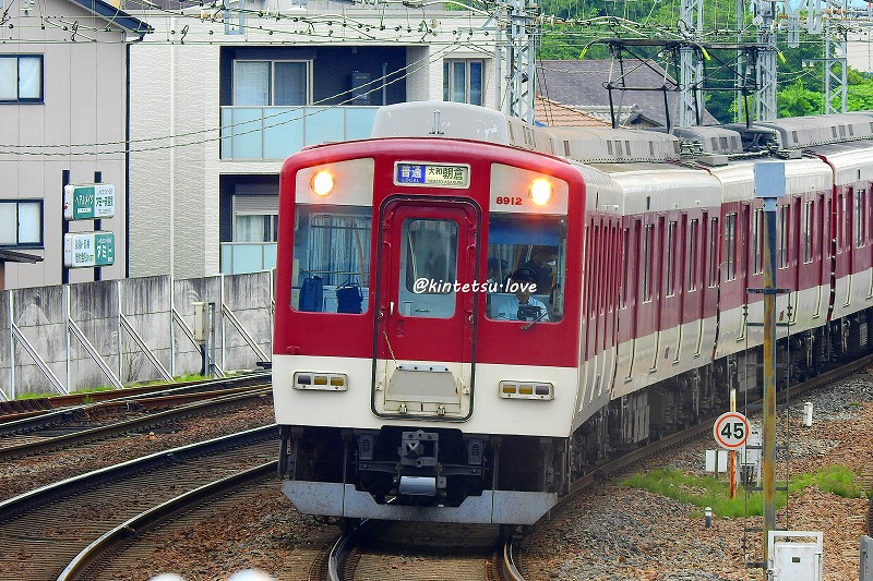 八木の上りホーム。エキセンで撮影