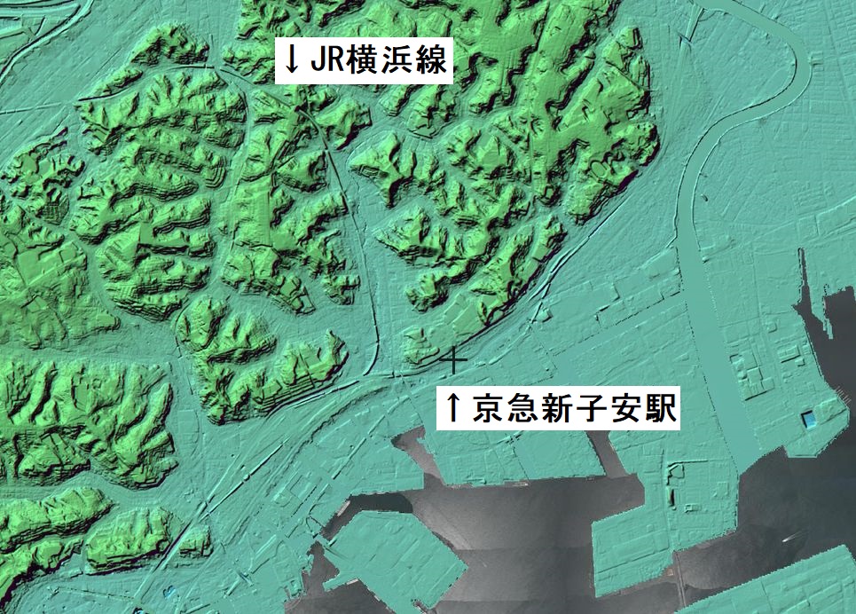 なぜこの辺りはJRと並走しているのか