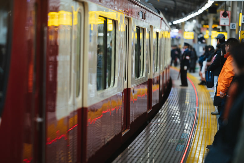 青物横丁駅が最初の特急停車駅になっている理由は？駅周辺施設の影響か