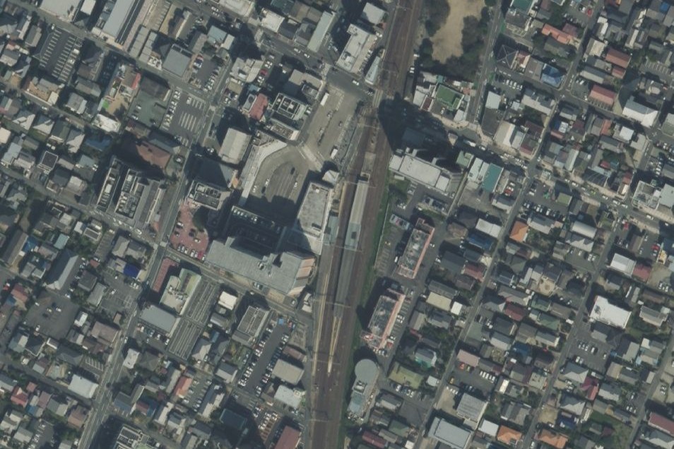 津新町駅で普通が降り返す理由