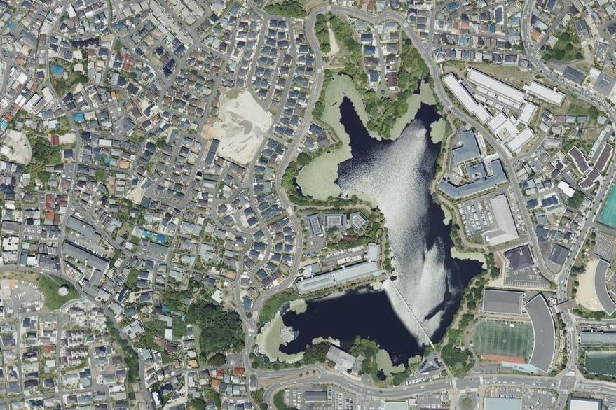 菖蒲池駅の変化。松林の次は遊園地、今や高級住宅街。だが空き家が出始めたよ