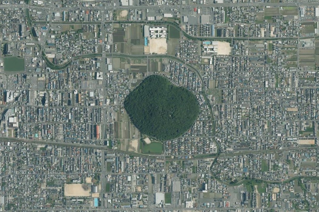 耳成駅、このちょい難読駅名の由来は山だけど、耳成山の成り立ちが謎すぎた