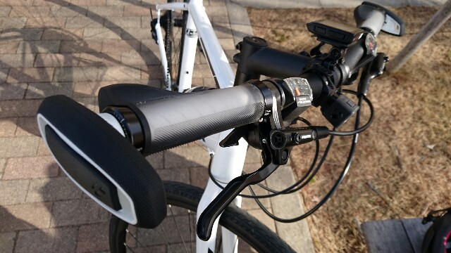 TREK FX 3 Discにボントレガーのバーエンド取り付け&タイヤのチューブ