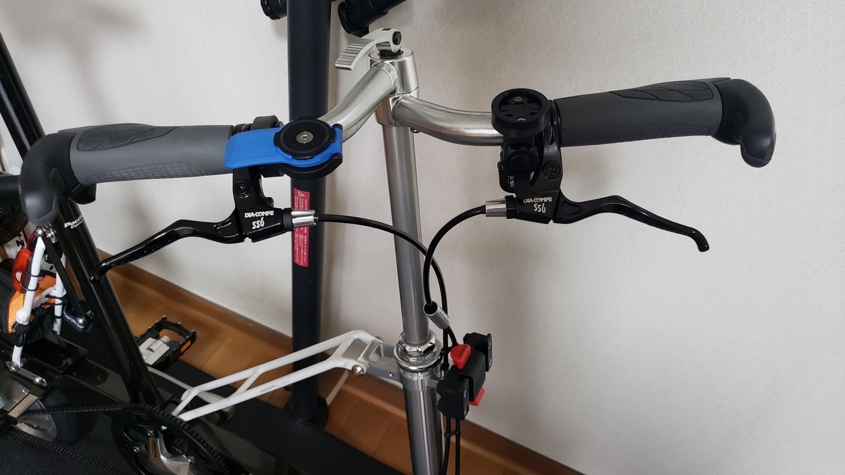 自転車用グリップ・バーテープ 狂暴 ブラック ERGON(エルゴン