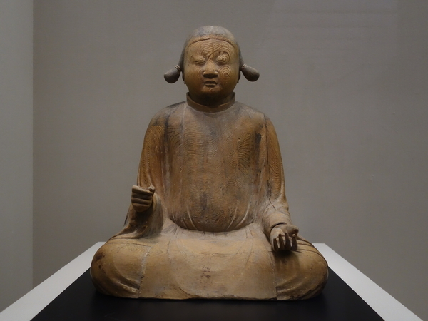 童子形坐像