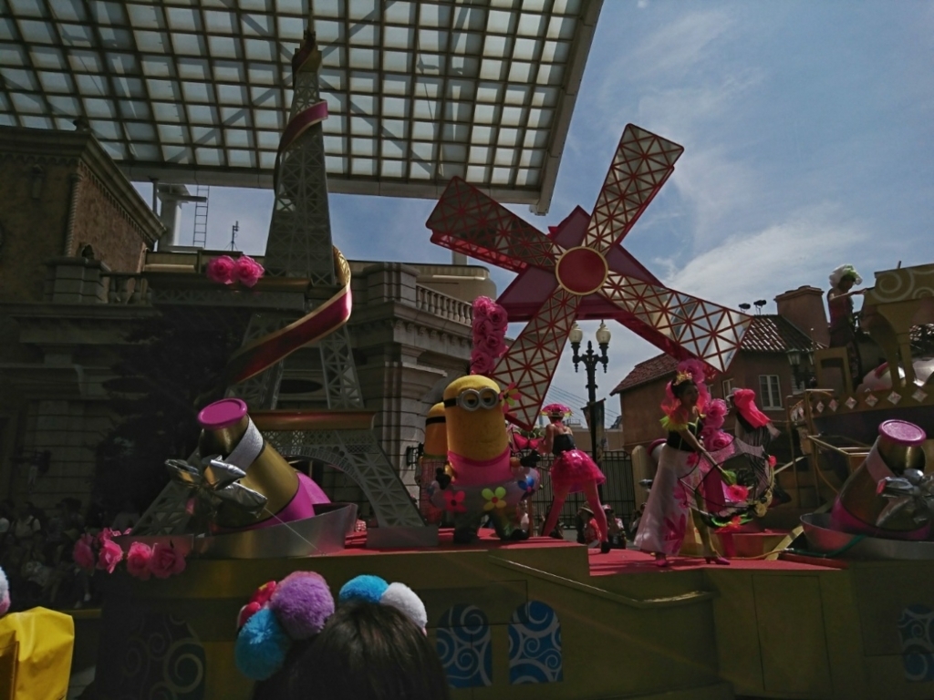 Usj ミニオン ウォーター サプライズ パレードが想像以上にずぶ濡れだった イマキミ Usj ミニオン ウォーター サプライズ パレードが想像以上にずぶ濡れだった イマキミ