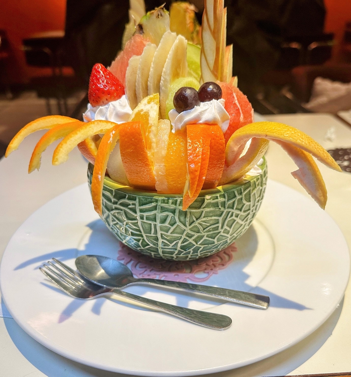 蒲田レトロ喫茶チェリー】超巨大まるでフルーツマウンテンのプリン
