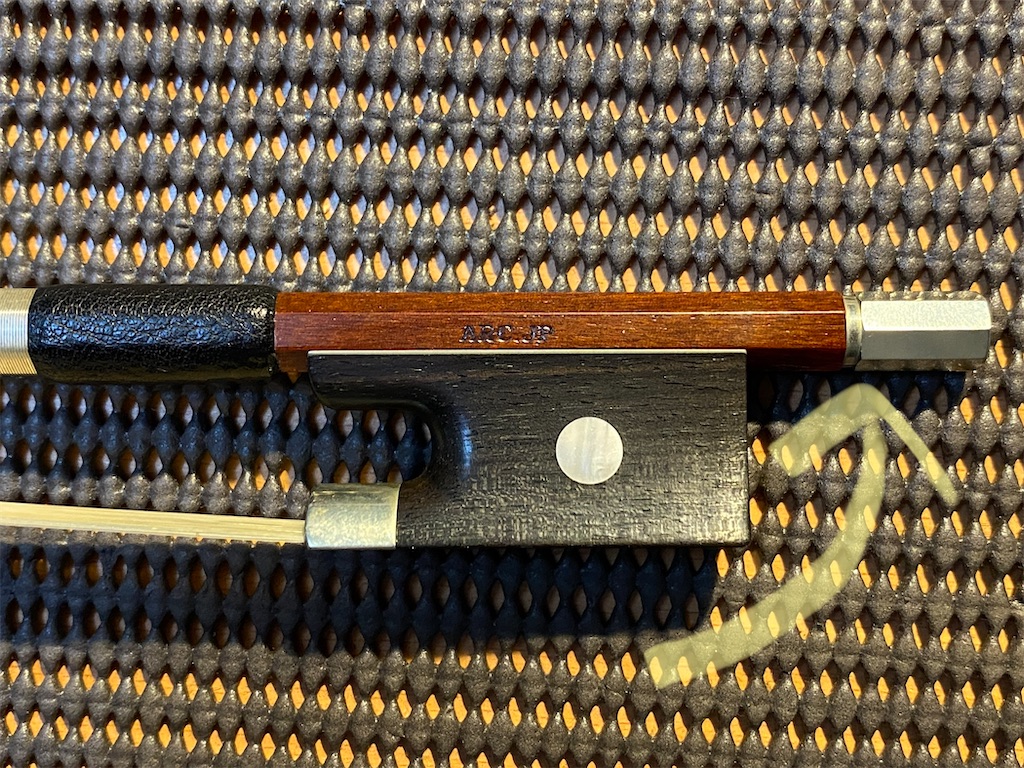 弓毛替えのタイミング。 弦楽器工房こばやし