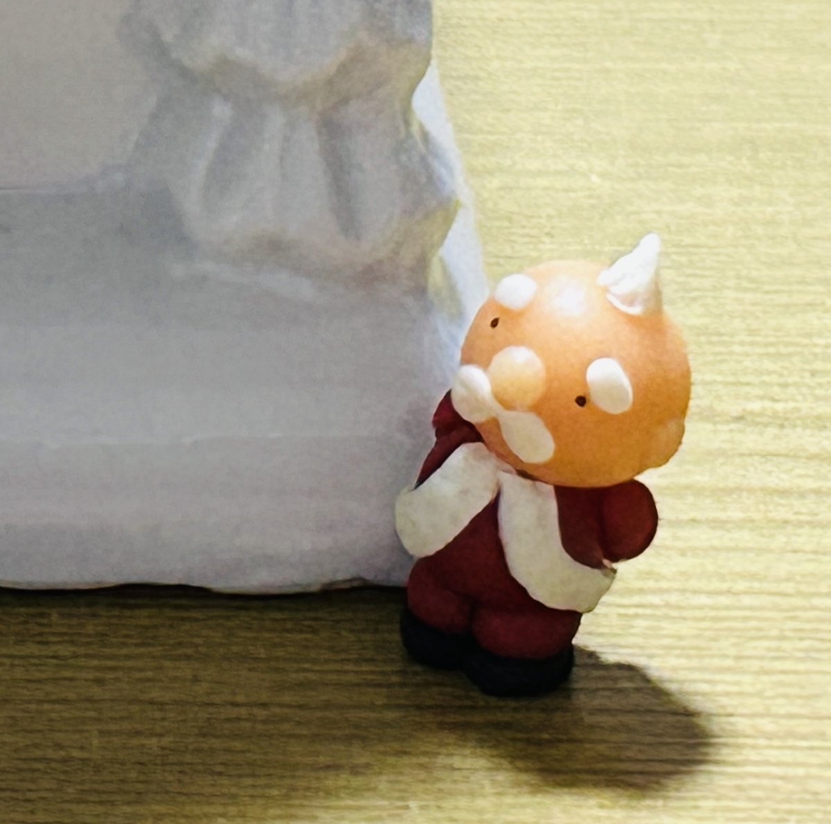 『靴の中になんか入った気がするサンタ犬と、ネズミ』ハンドメイド作品 軽量粘土 靴の中になんか入った気がするサンタ犬と、ネズミ』ハンドメイド作品