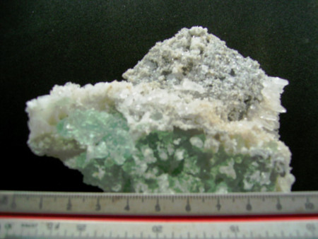 蛍石と水晶 福島県南会津郡南会津町蛍鉱山 Hotaru Mine, Minamiaizu