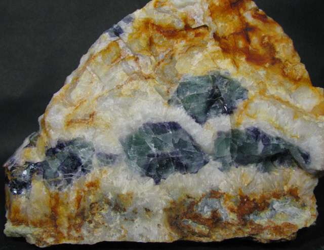 蛍石 Fluorite 長野県木曽郡南木曽町読書 Yomikaki, Nagiso Town, Kiso