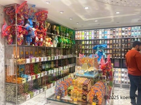 イタリアのお土産に最適！チョコレートもジェラートも！Venchi