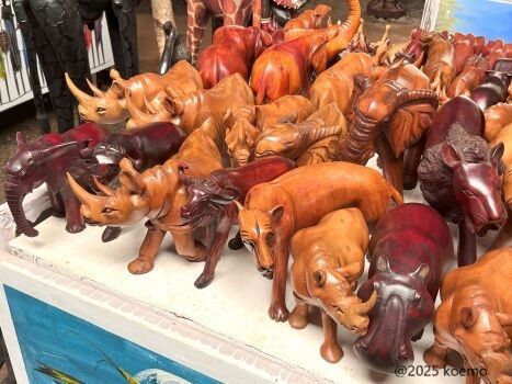 ケニアのお土産購入品を大公開！ - もーっとヨーロッパ