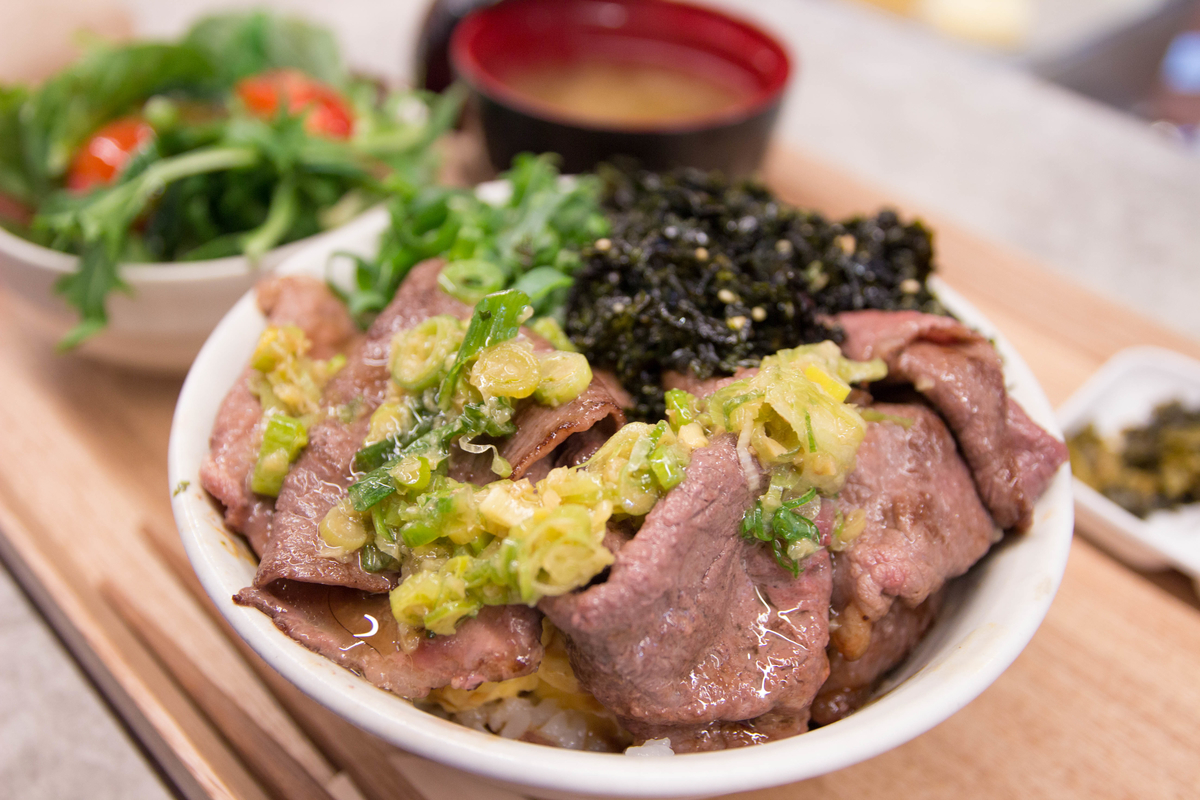 Wagyu Beef(MBS6-7) Teriyaki Sauce + Soft Egg 