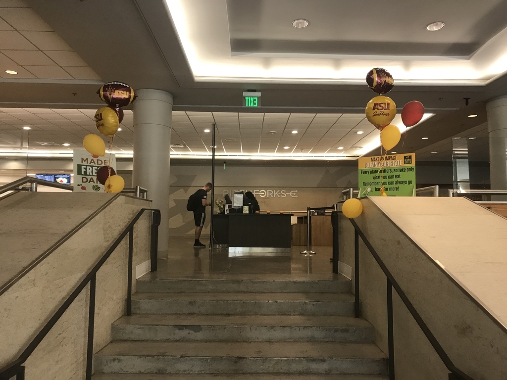 【ASU】五大食堂の一つPitchforks Dining Hall 光一郎のアリゾナ留学ブログ