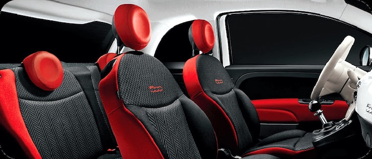 赤色と灰色のFIAT 500 Super Pop 10th Anniversaryの内装