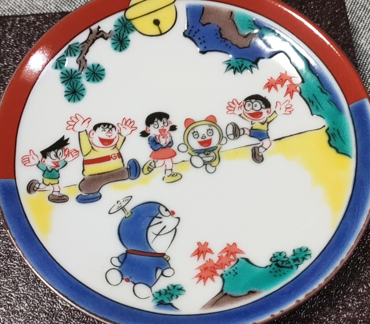 九谷焼のドラえもん皿 - 藤子不二雄ファンはここにいる