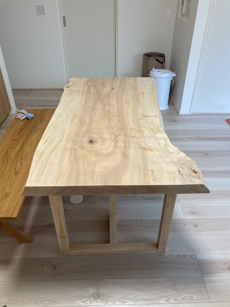 一枚板のダイニングテーブルをDIY【ソープ仕上げ→リボスクノス白木