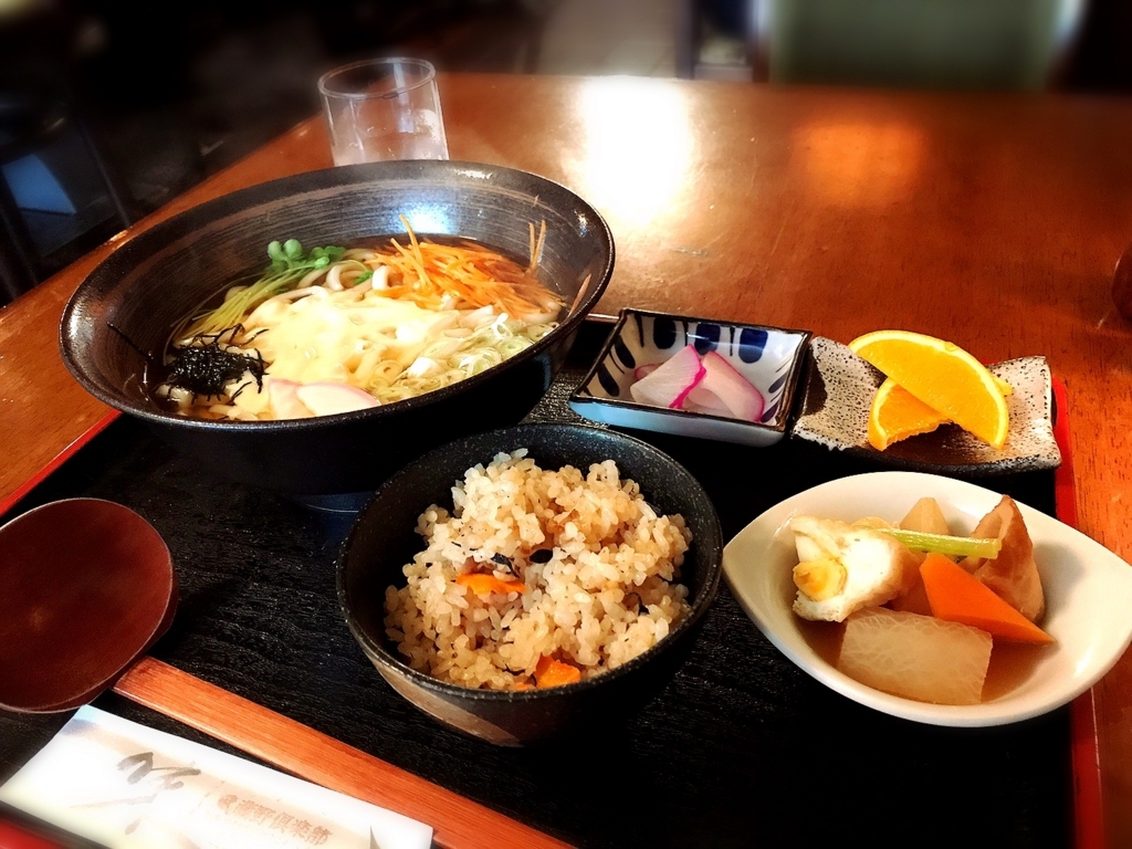武蔵野倶楽部のうどんランチ2