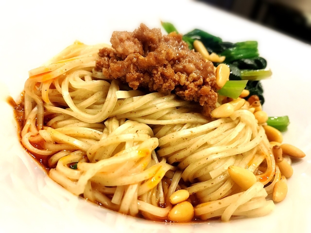 「中國菜四川雲蓉 ユンロン」でいただいた「汁なし担々麺」”1200円（税別）