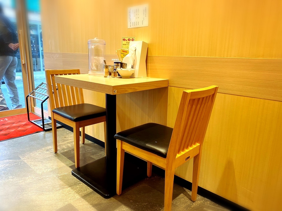 田中そば 明大前店の店内雰囲気